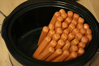 40-hotdogs-in-crockpot.jpg