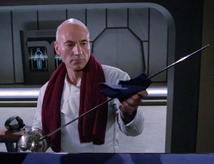43119141d608053b8feb3ca4b5b37c23--starship-enterprise-star-trek.jpg