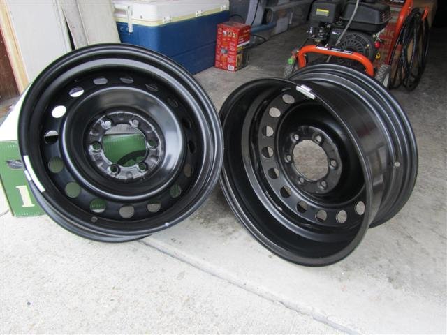 43426d1306003181-5-oem-black-steel-wheel_6f302229c7320f8fb56076f79d2a2cb068761d5a.jpg