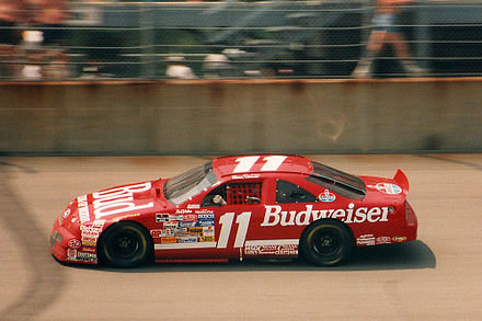 440px-Old_School_NASCAR-_Bill_Elliott_1994.jpg