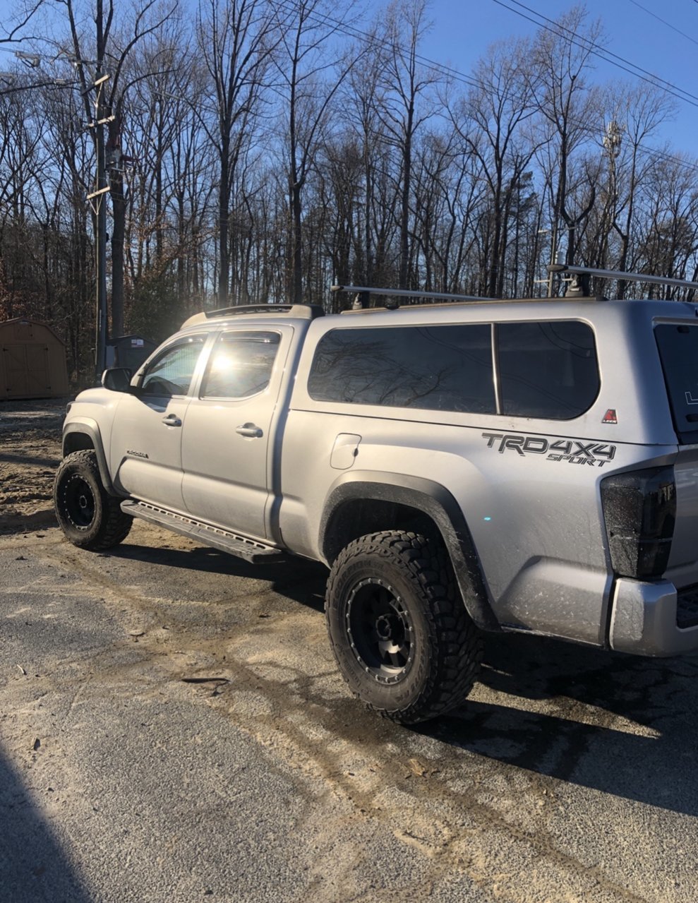 Leer 100xl Silver Sky Cap With Thule Roof Bars | Tacoma World