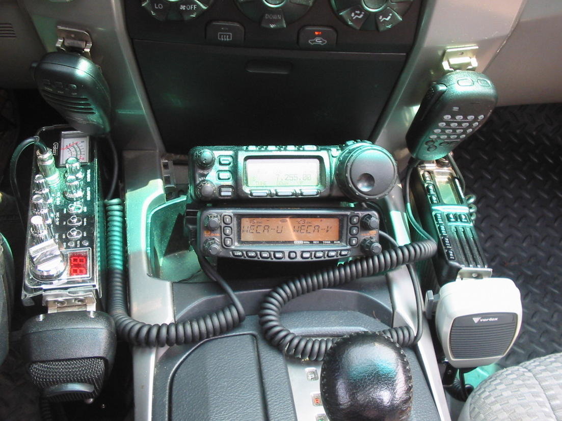 45434d1306954520-looking-cb-radio-antenn_0b5965e495d8892e32c420fb46ec1cb405bb89cb.jpg
