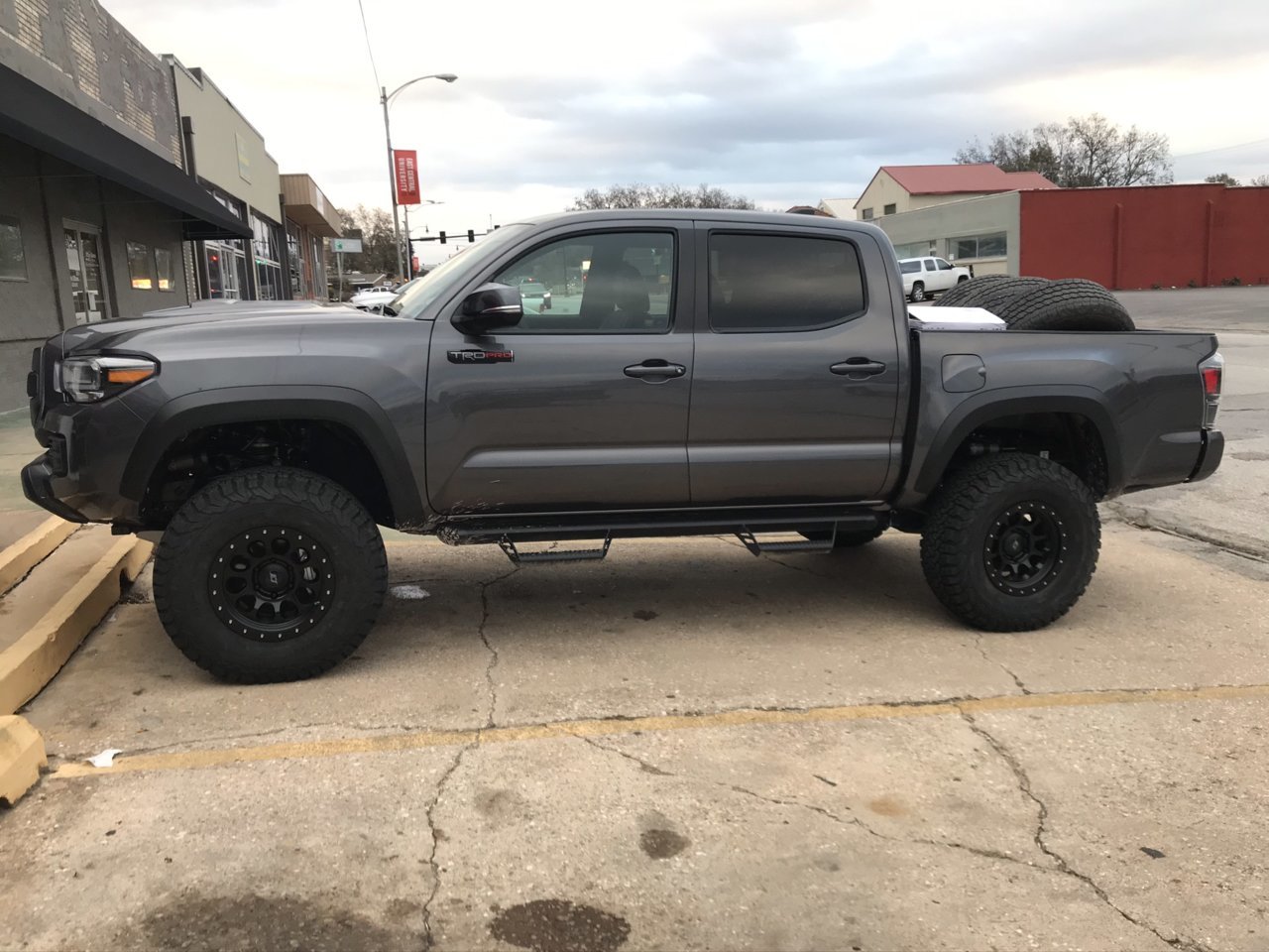 *SOLD* 16” Ray 10’s with 285/75r16 BFG KO2’s | Tacoma World