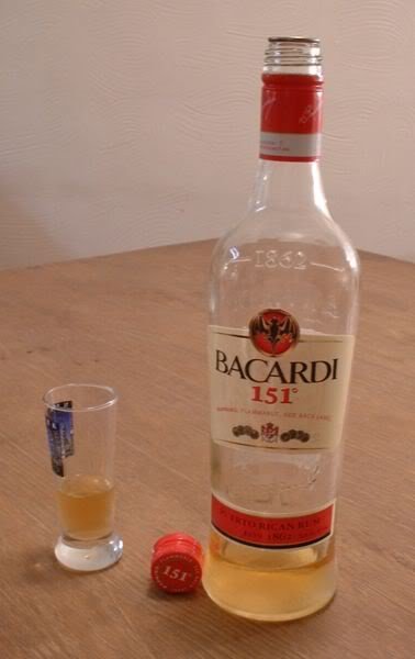 4629378px-Bacardi_151_bottle_38b45c01fd717f29027e42dcd940511a4775b732.jpg