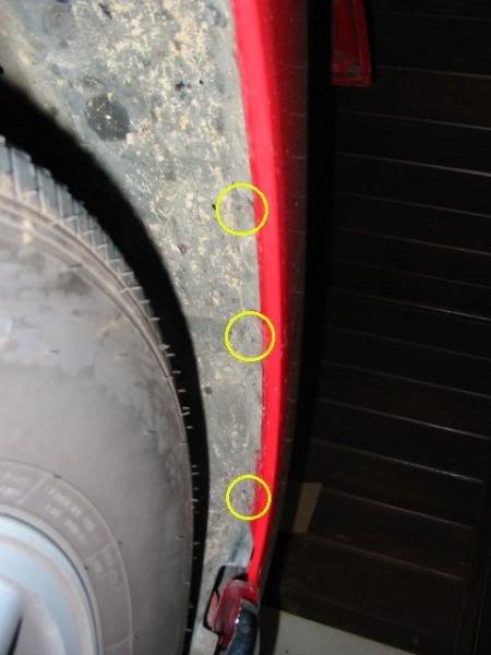 49639-bolts20holding20plastic20whee_5b98513bbe321bbfdb0a14ba6d445f3a4e89d9e4.jpg