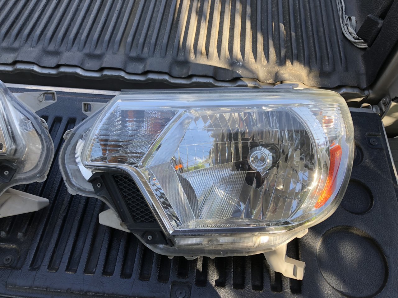 12’-15’ Toyota factory headlights | Tacoma World