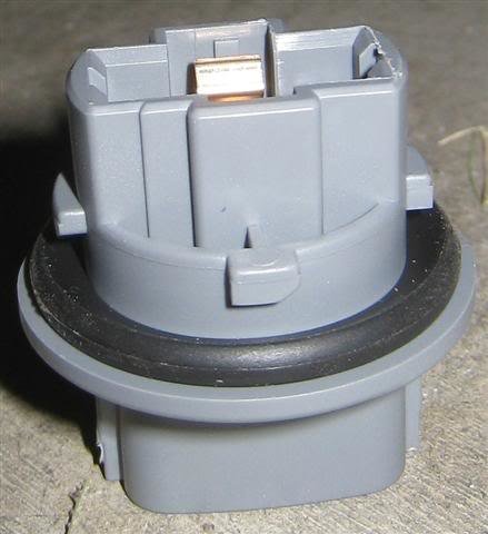 4runnerbulbsocket_7fa58d1f91d712cc4a32d8617612b2c4e60c01e2.jpg