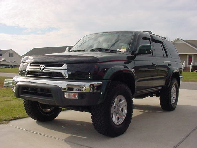 4RUNNERFRONT1.jpg