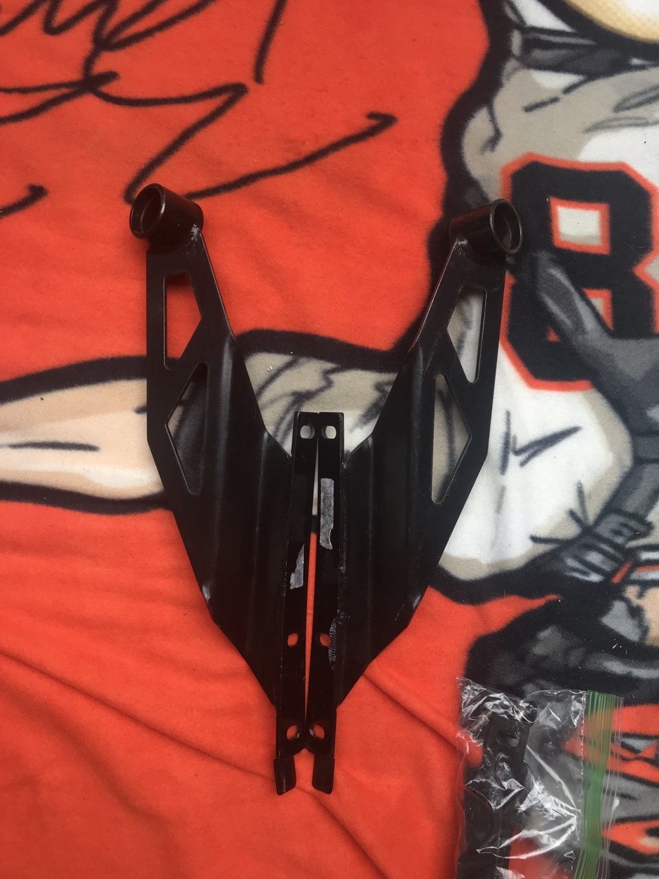 50inlightbarbrackets2.jpg
