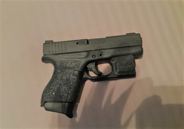 5420780_01_glock_43_with_viridian_laser_g_640.jpg