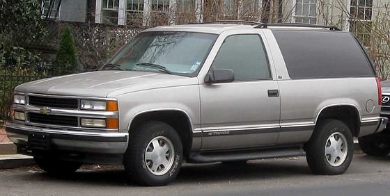 560px-Chevrolet_Tahoe_2-door.jpg