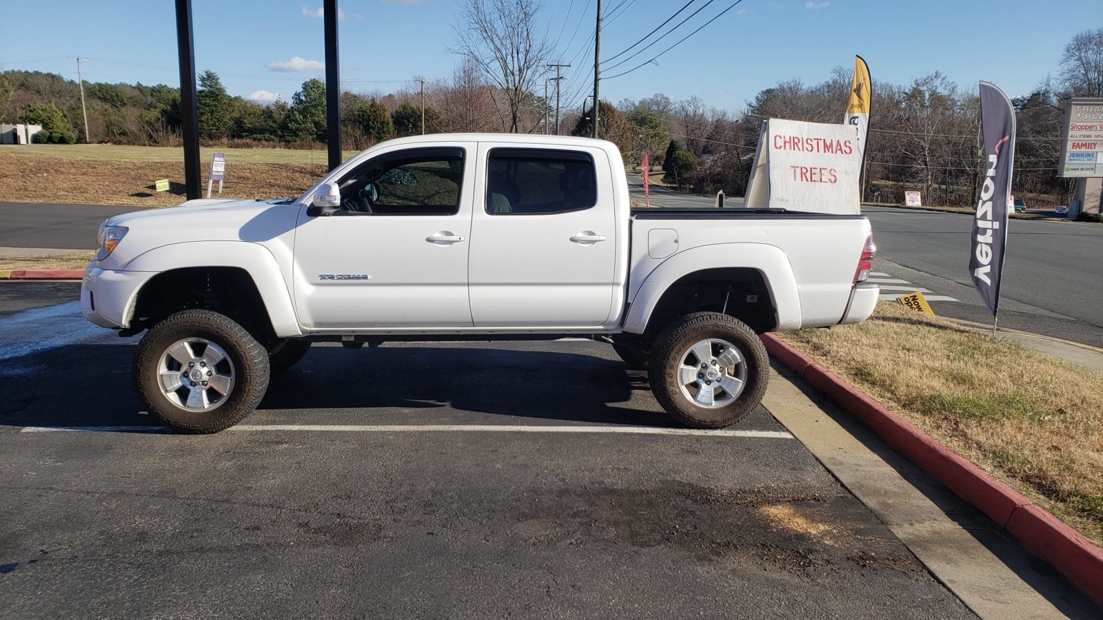 6 inch all the way around stock tires.jpg