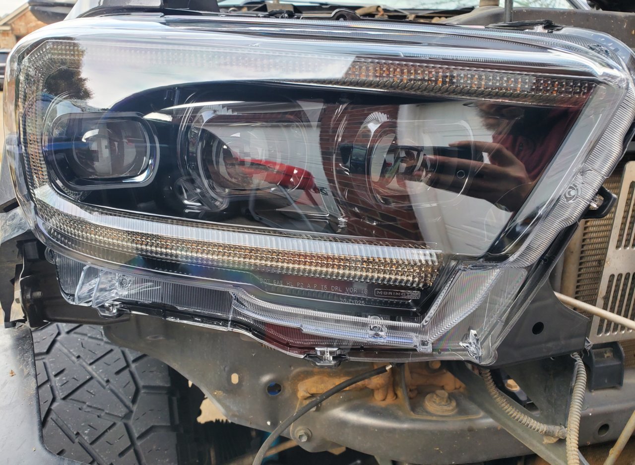 6 R Headlight (2).jpg