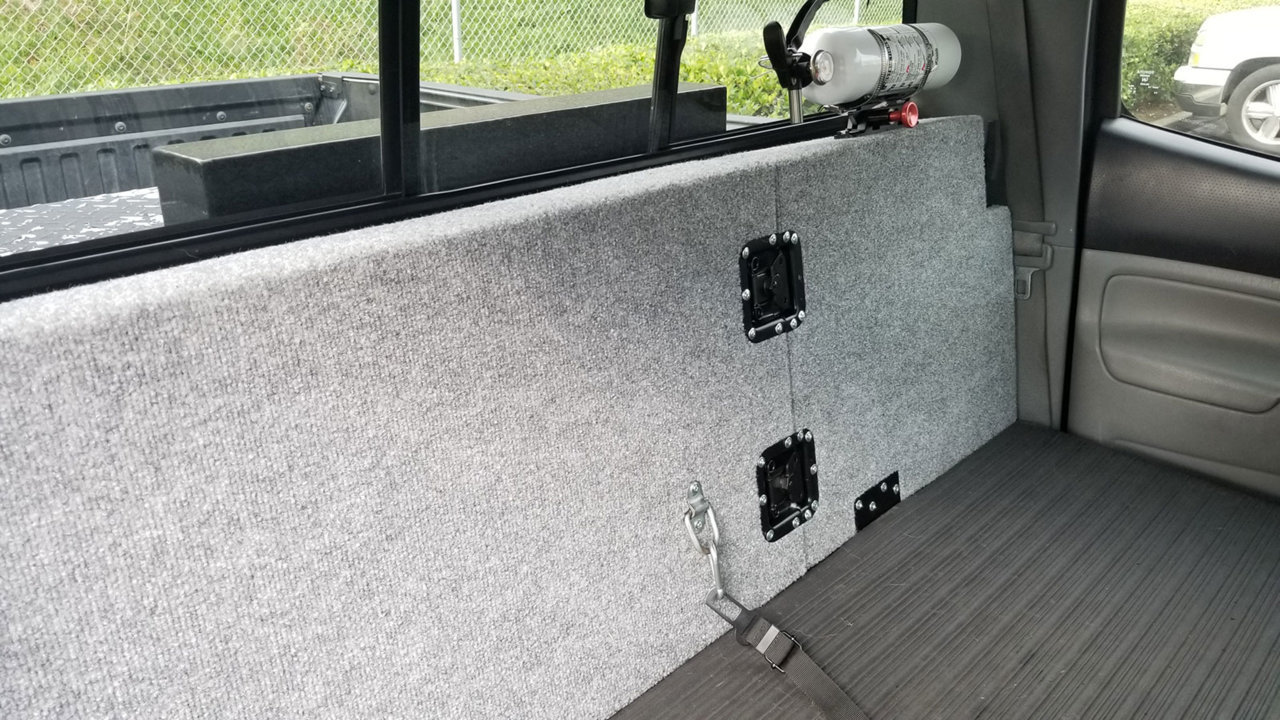 60.40-Rear-Platform_01.jpg