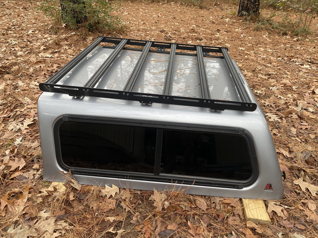 Leer 100R Camper Shell w/ lots of extras- Silver Sky | Tacoma World