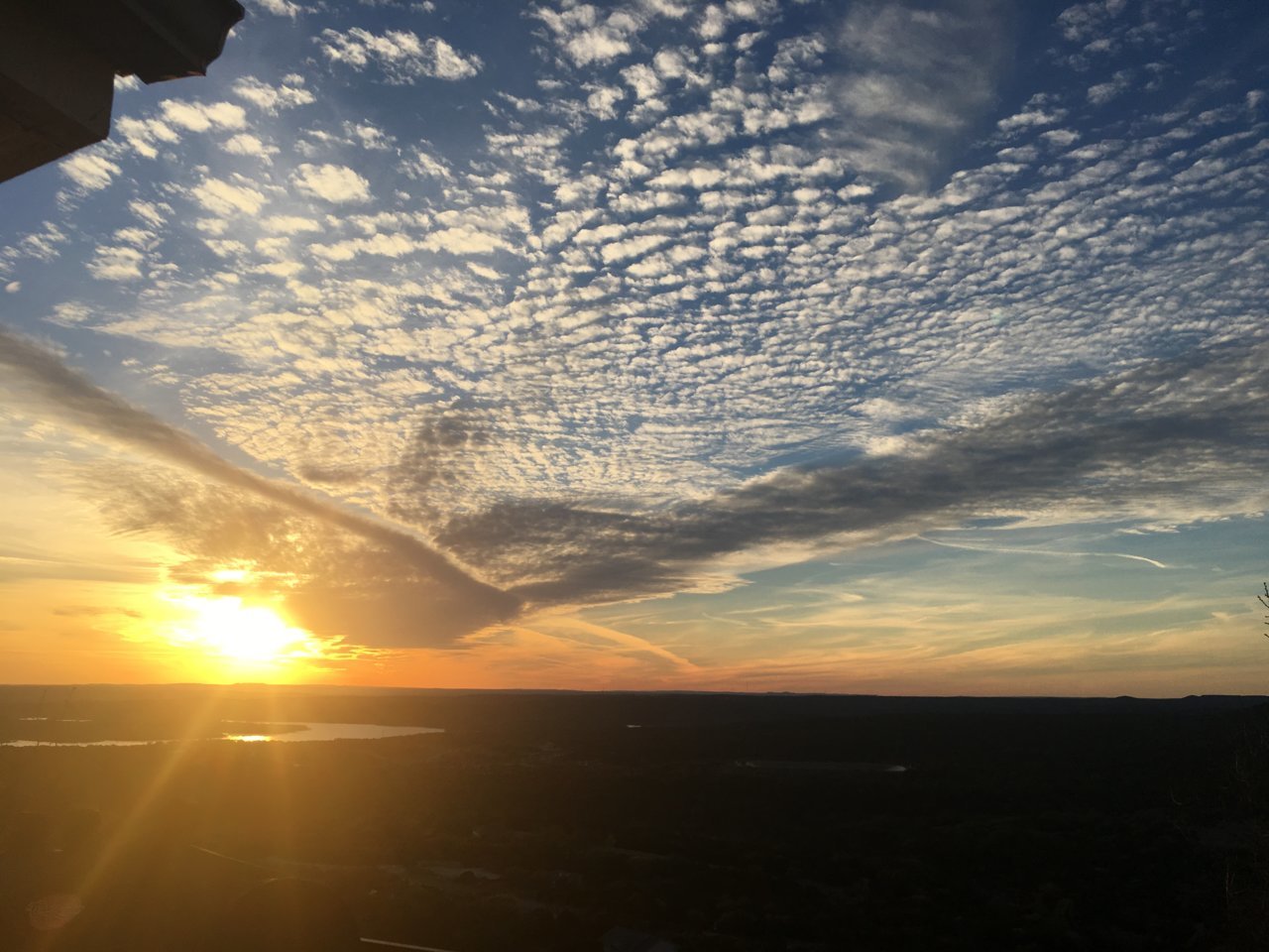 64CAD610-C09F-463C-9731-423591C7FCF4.jpg