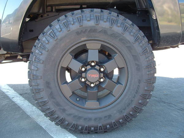 66945d1280290921-trd-17-inch-fj-rims-wheels-trd-black-rim.jpg