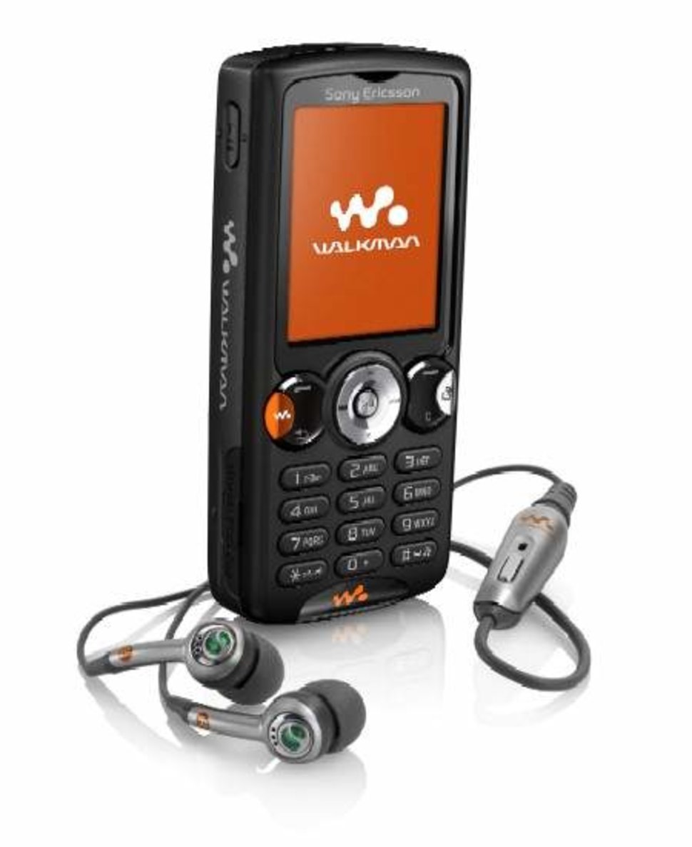 68641-phones-review-sony-ericsson-walkman-w810i-mobile-phone-image1-v59dd2ojbi.jpg