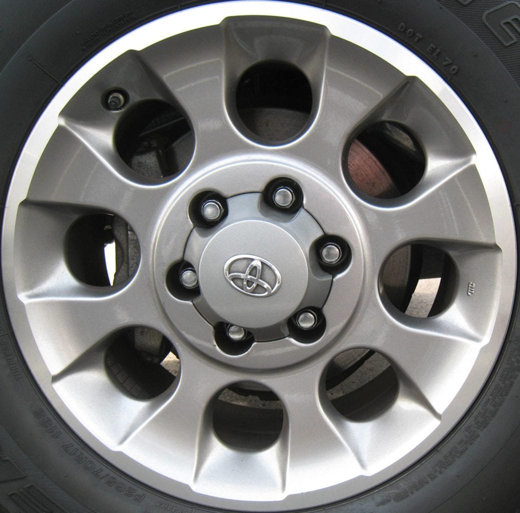 69560_toyota_4_runner_fj_cruiser_wheel_17.jpg