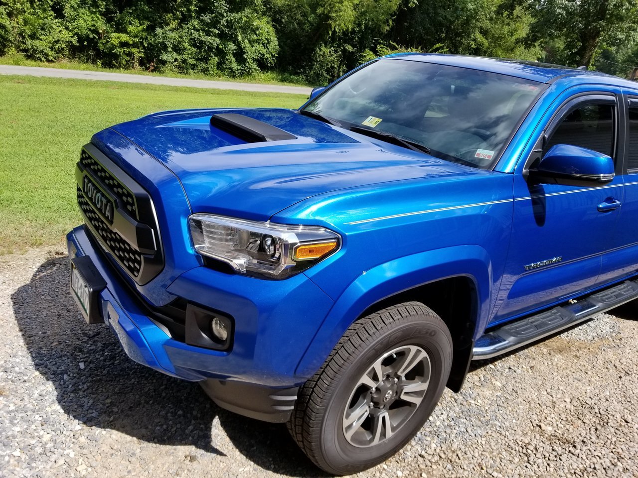 7-17-17 Carbon Fiber Hood Scoop 4.jpg