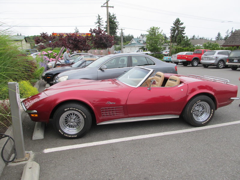'72 Stingray Covertible.jpg