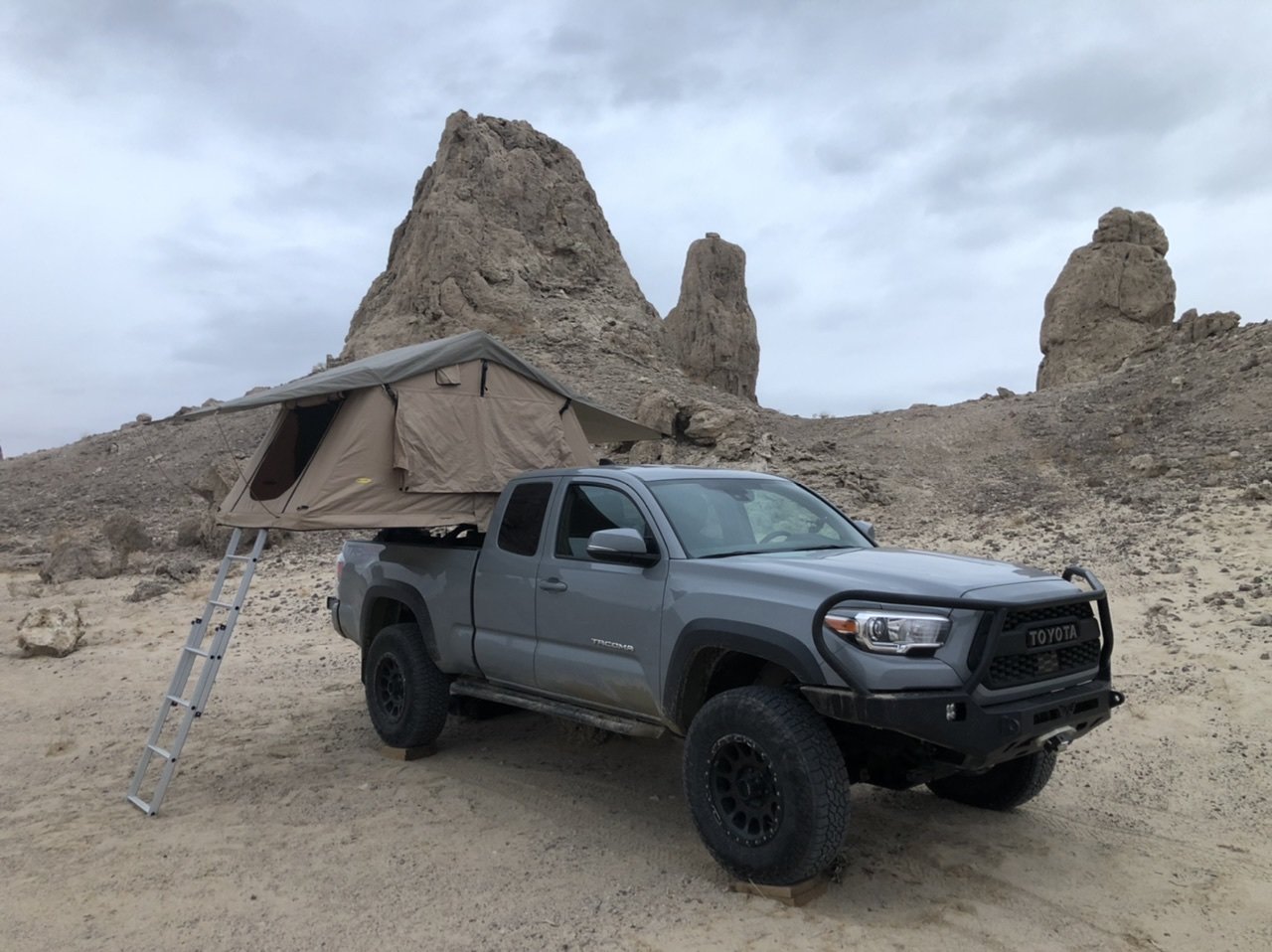 Smittybilt 2783 Roof Top Tent World