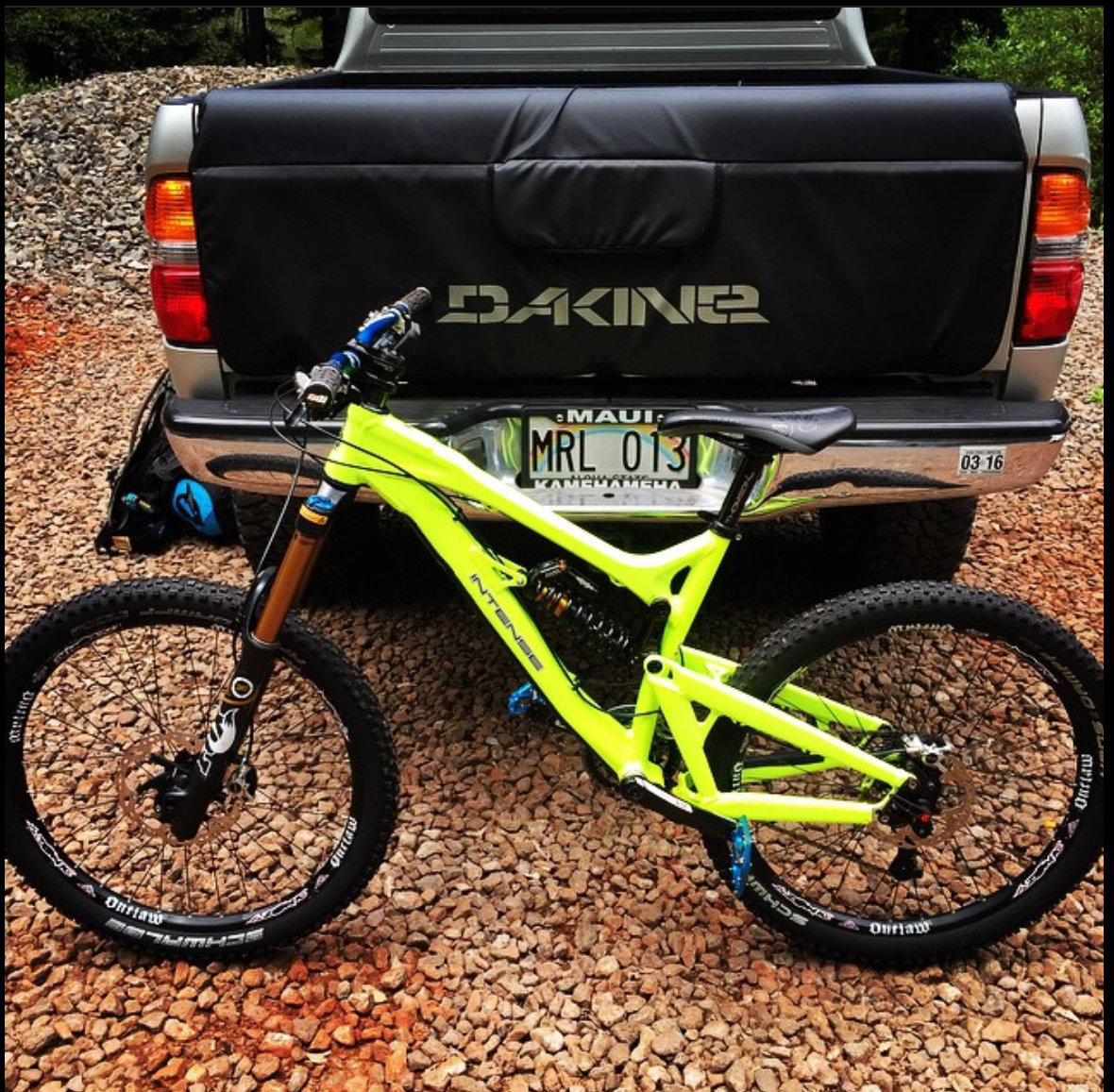 Dakine mountain bike online tailgate pad