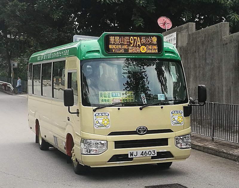800px-070001_ToyotacoasterWJ4603,NT97A.jpg