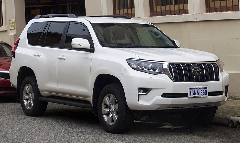 800px-2018_Toyota_Land_Cruiser_Prado_(GDJ150R)_GXL_wagon_(2018-08-06)_01.jpg