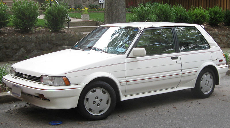 800px-Toyota_Corolla_FX16_GT-S_front.jpg