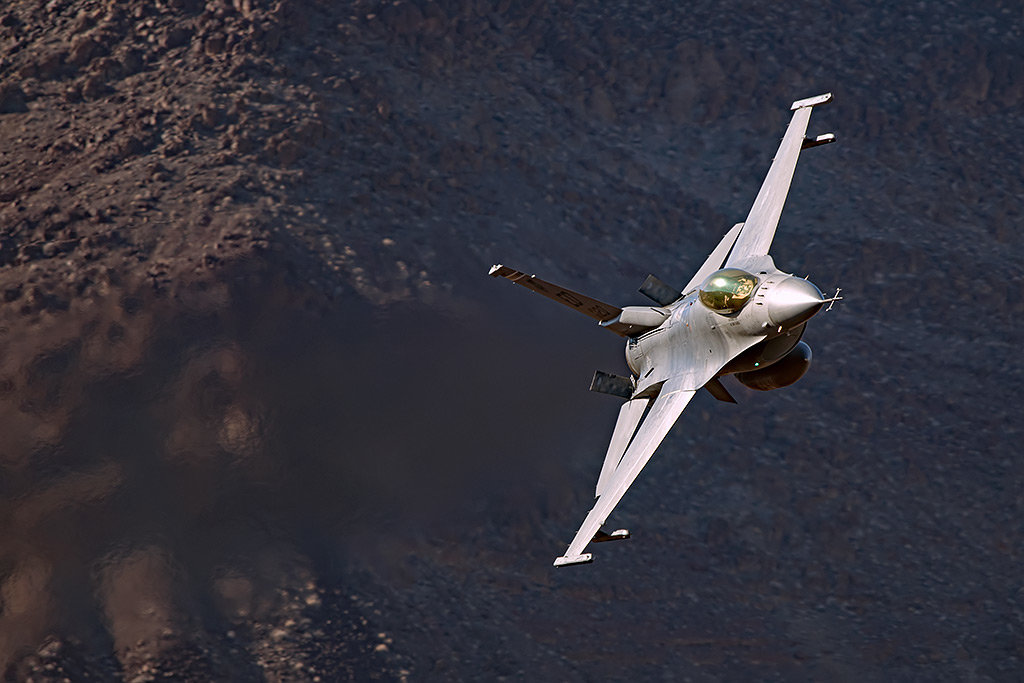 83-1120-F-16C-ED-3.jpg