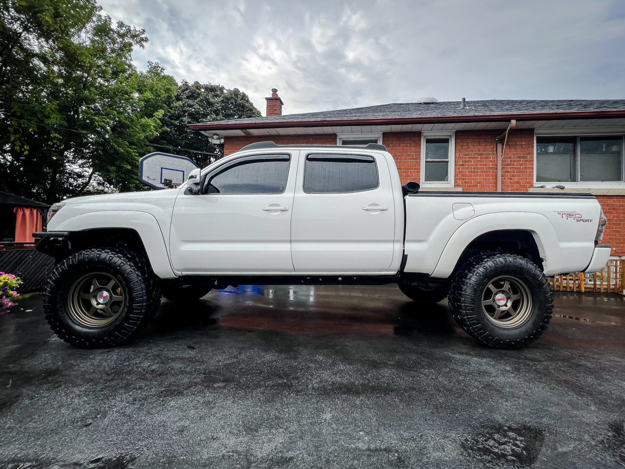 834792CC-CB55-40E2-856D-F1F4DF8035D5.jpg