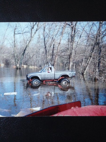 '83yota 2.jpg