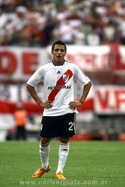 84bc1a38fcb522126d7de506ffa2574b--alexis-sanchez-carp.jpg