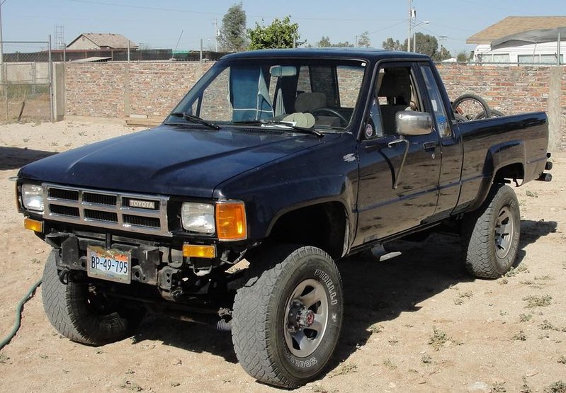 85-4x4-toy-01.jpg