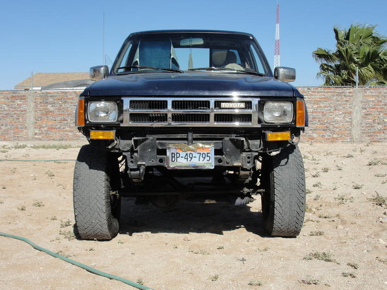85-4x4-toy-02.jpg