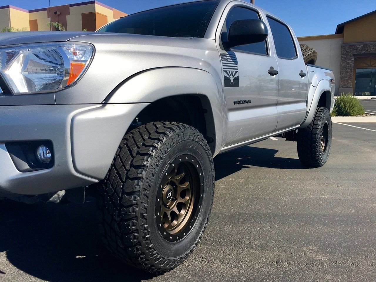 Silver tacos bronze wheels World