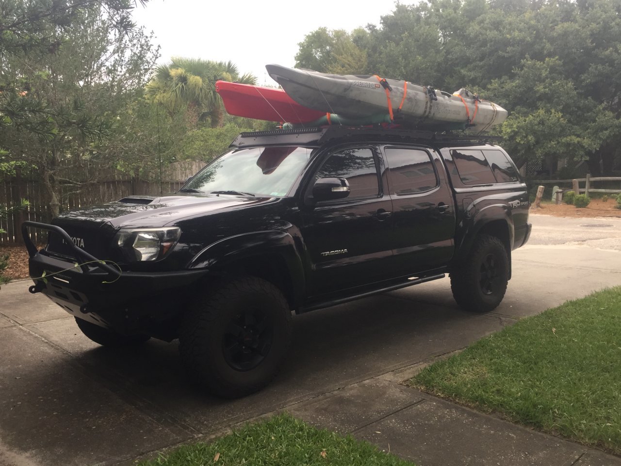 Roof rack for kayaks, snowboards, rod holders