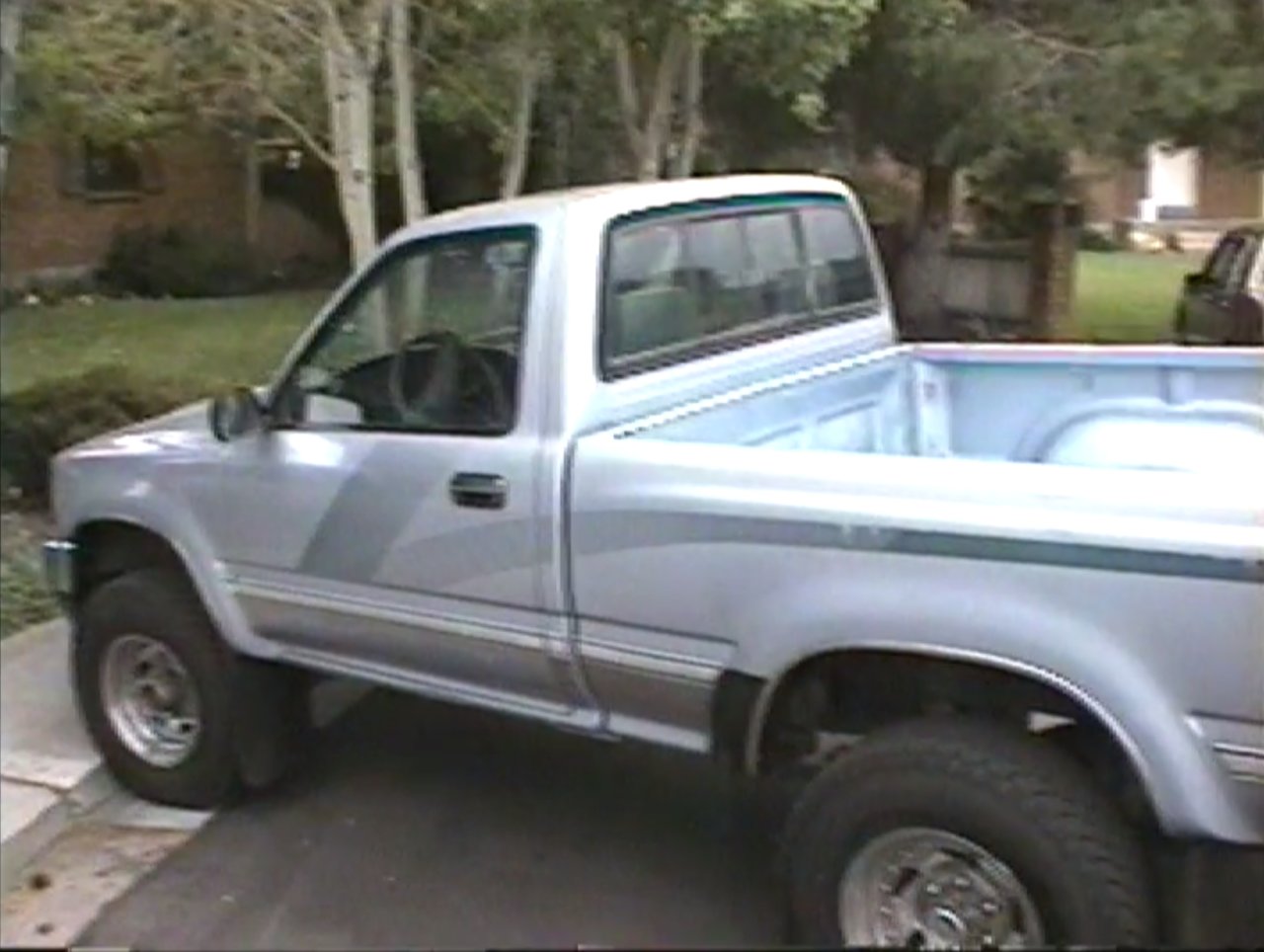 89-Toyota-Pickup-Screengrab_36f6764eb16ecdf18600554c1922e564730a6b20.jpg