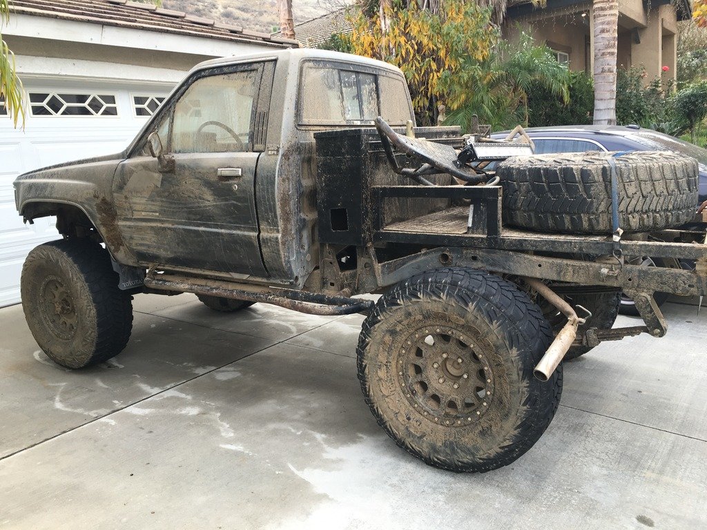 Offroad Toyota Pickup Flatbed