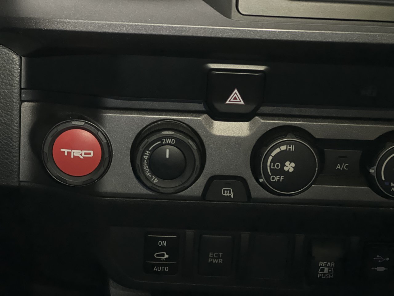 8FC93206-45E4-49BE-80CE-807EF4FADA92.jpg