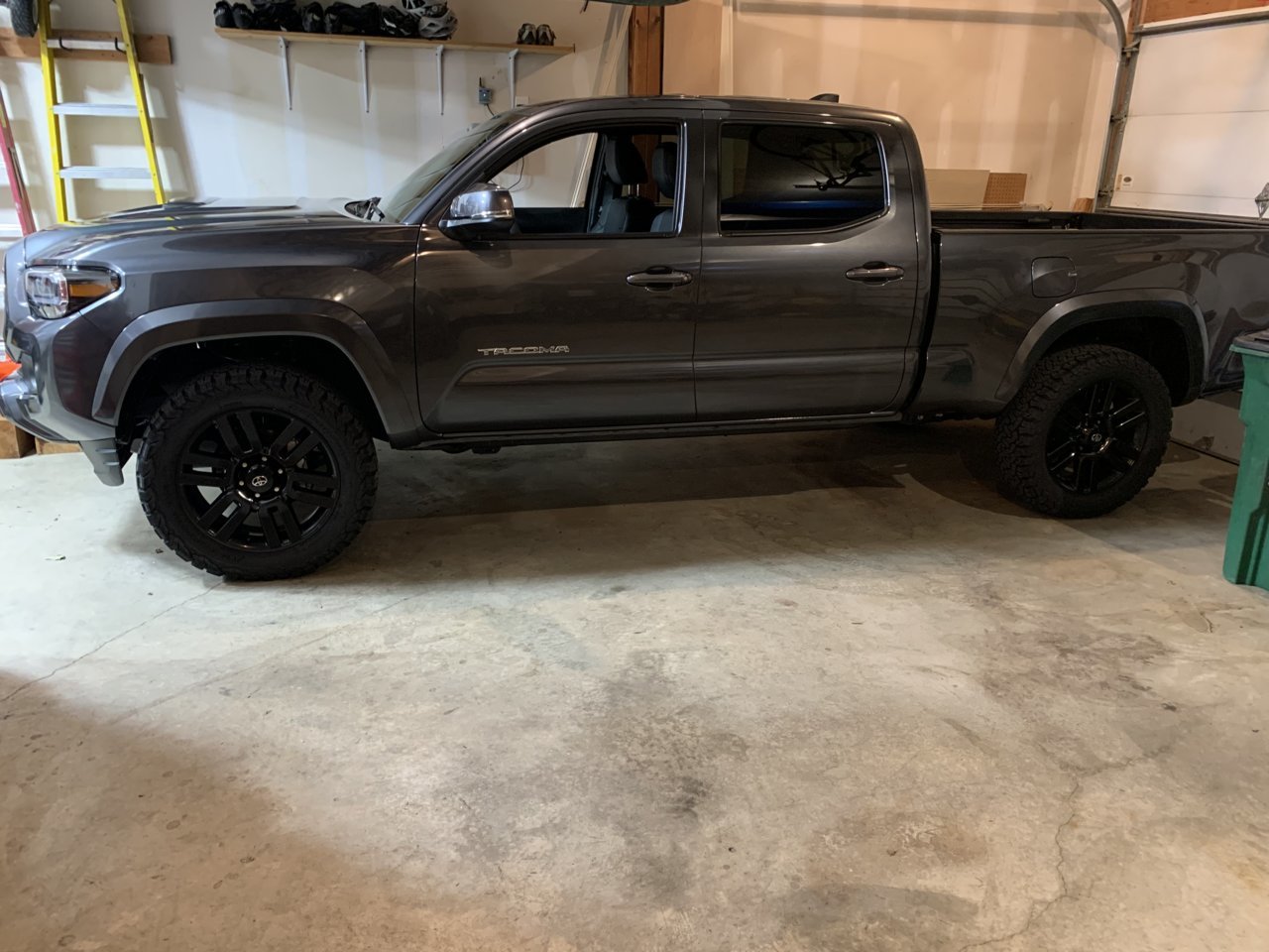 275/55R20 KO2’s on 4Runner Nightshade rims | Tacoma World