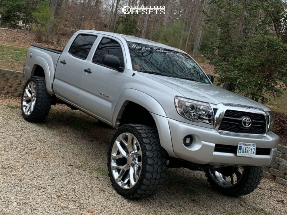 919224-1-2011-tacoma-toyota-rough-country-suspension-lift-6in-replica-wheels-rp09-chrome.jpg