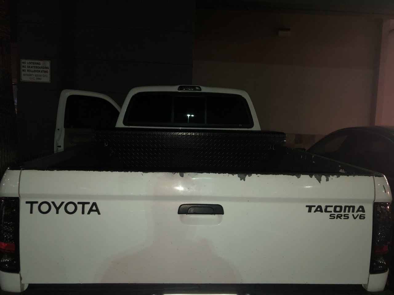 2003 tacoma deals tool box