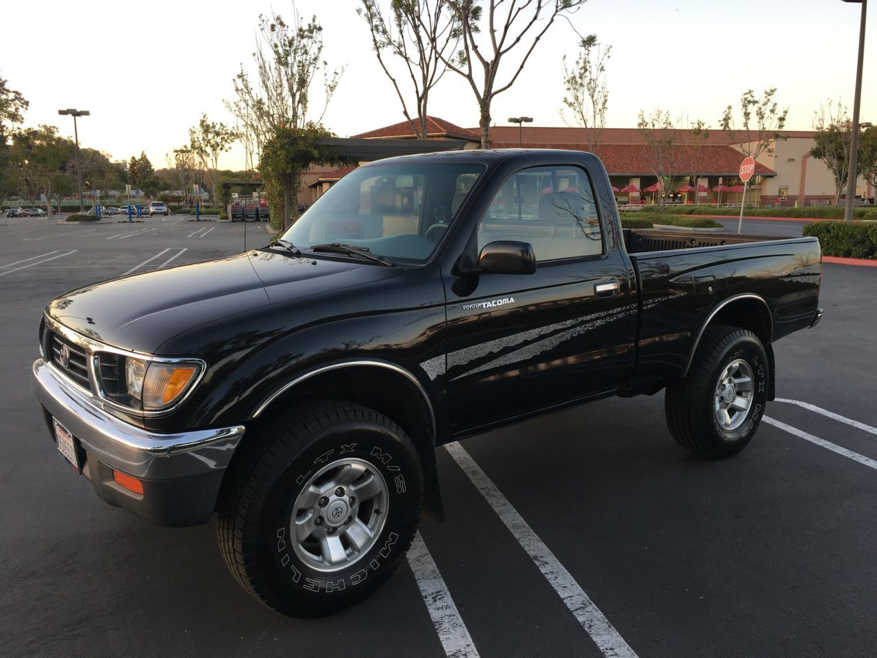 95-5  black v6 single cab pic1.jpg