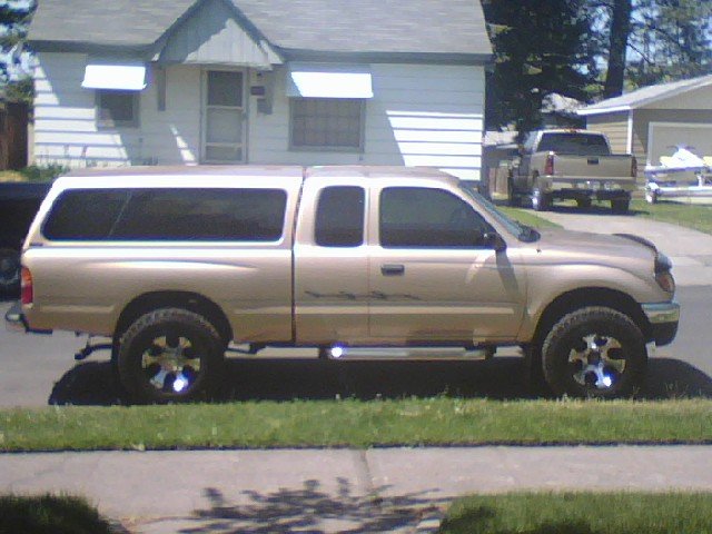 96 TACOMA BEFORE LIFT.jpg