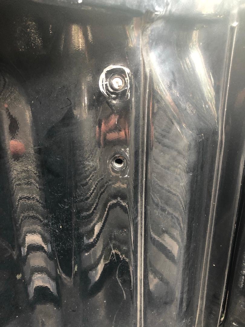 '97 rope hook bolt busted.jpg