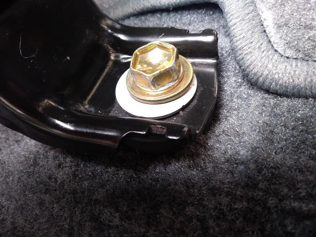 '97 seat bolt 4.jpg