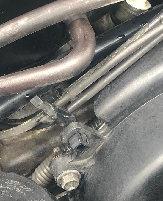 '97 vac hose clamp which goes here crop.jpg