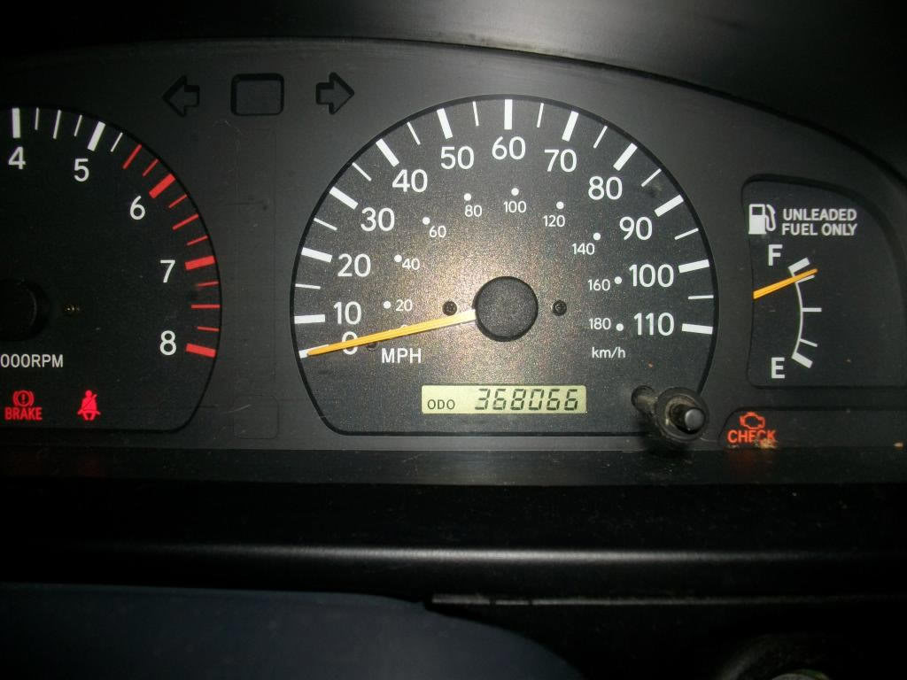 98Toyota006_4cbdb60e4928c9e3602e02945c870f2fa5627aca.jpg